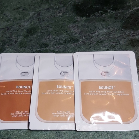 Brand new Beauty Blender Bounce bundle - Picture 1 of 4